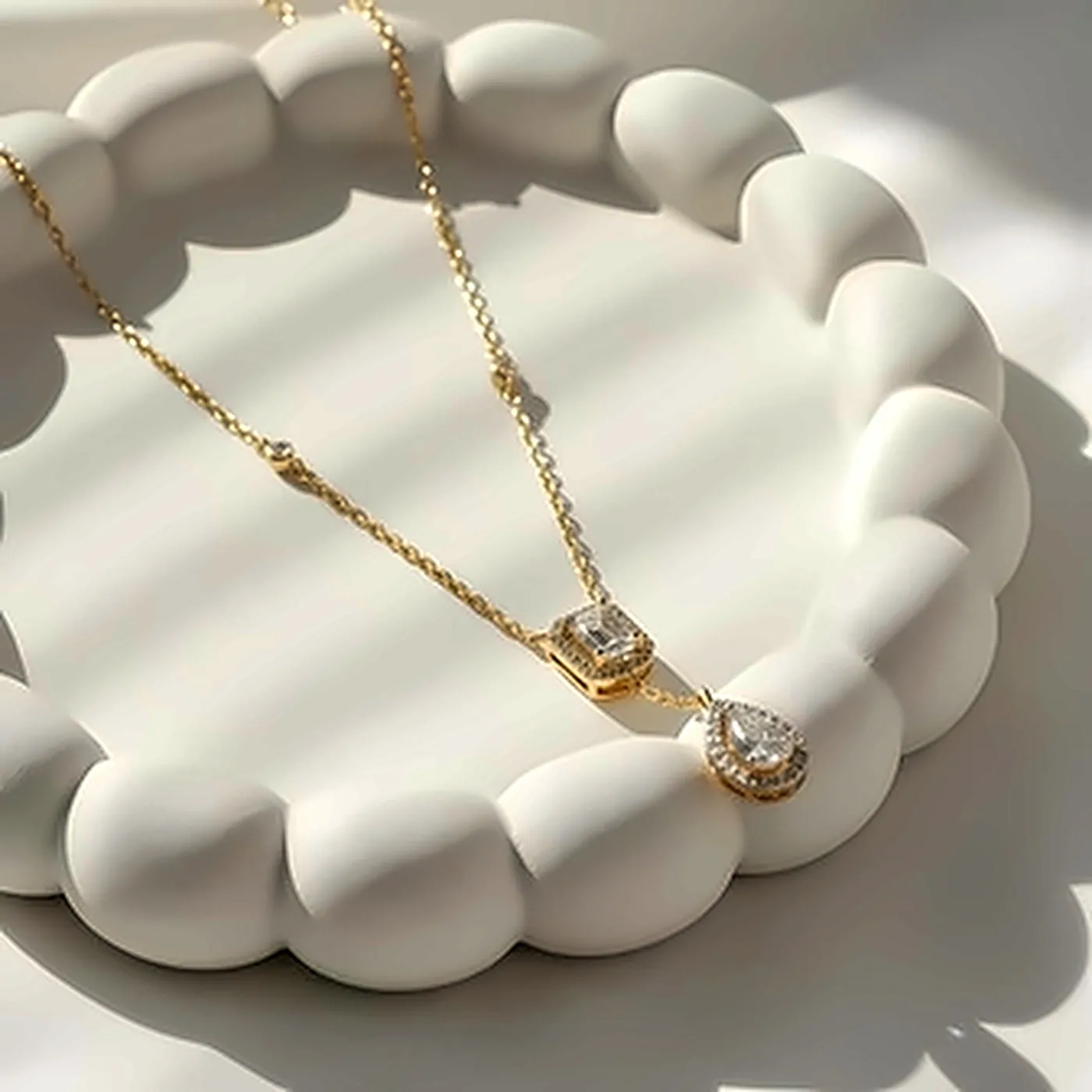 Catalogue reference for LAZELLE Pendant LJ-LNK-1